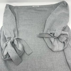ARITZIA BABATON: Malik Gray, Off-Shoulder Top, Tie Sleeves; Size Small